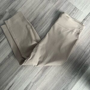 Counterparts Khaki Stretch Capris 4P